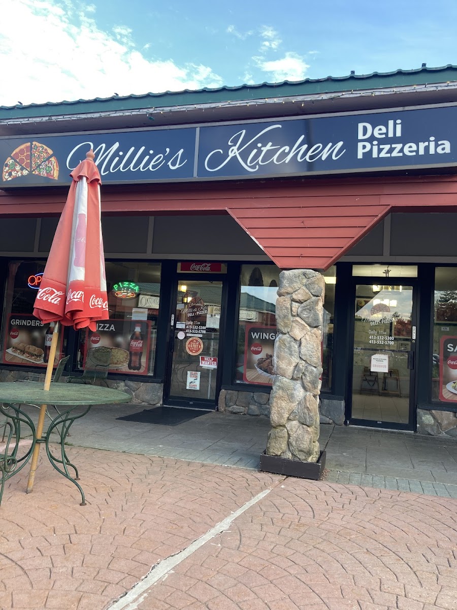 Millies Kitchen Pizzeria